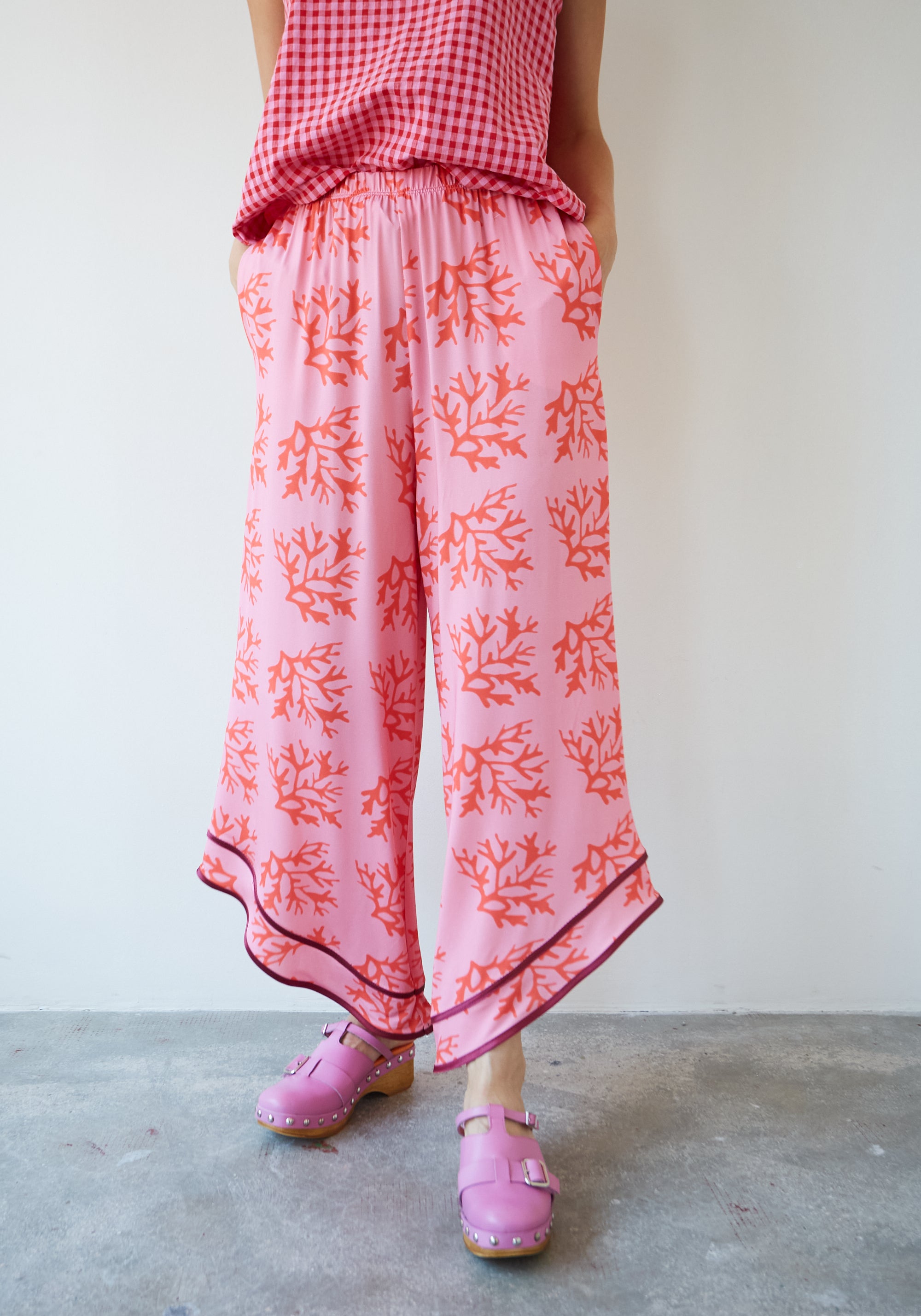Pink Beso Clog